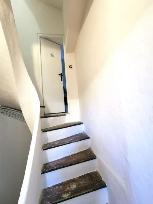 T2 Atypique, Renove, Confortable *